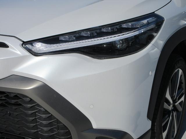 カローラクロス ハイブリッド Z 4WD パノラマルーフ 純正10.5インチナビ フルセグTV 全周囲カメラ パワーバックドア レーダークルコン ETC シートヒーター パワーシート ブラインドスポットモニター 純正18インチAW(8枚目)