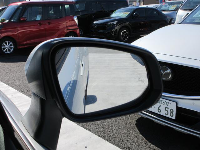 カローラクロス ハイブリッド Z 4WD パノラマルーフ 純正10.5インチナビ フルセグTV 全周囲カメラ パワーバックドア レーダークルコン ETC シートヒーター パワーシート ブラインドスポットモニター 純正18インチAW(20枚目)