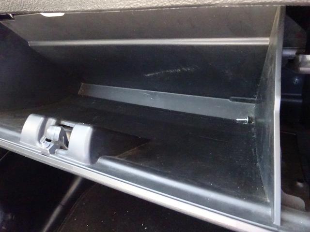 ソリオ ハイブリッドＳＺ　純正８インチナビ　フルセグＴＶ　両側パワースライドドア　バックカメラ　ＥＴＣ　Ｂｌｕｅｔｏｏｔｈ　ＤＩＳＣ　ＵＳＢ　アダプティブクルーズコントロール　レーンキープアシスト　パドルシフト　シートヒーター（40枚目）