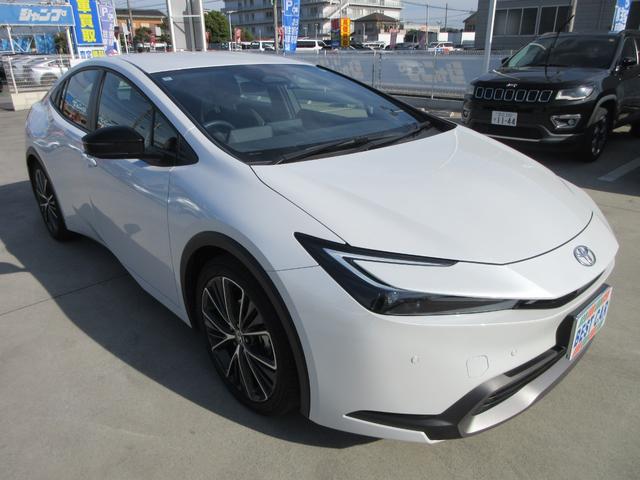 プリウス Ｇ　トヨタセーフティセンス　純正８インチナビ　フルセグＴＶ　バックカメラ　レーダークルーズコントロール　ドラレコ　ＥＴＣ　シートヒーター　ＬＥＤヘッドライト　ブラインドスポットモニター　ワンオーナー（6枚目）