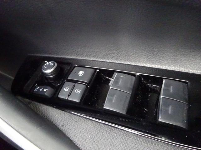 カローラツーリング ハイブリッド　Ｇ　トヨタセーフティセンス　純正１０．５インチナビ　フルセグＴＶ　バックカメラ　ＥＴＣ２．０　Ｂｌｕｅｔｏｏｔｈ　ＵＳＢ　アダプティブクルーズコントロール　レーンキープアシスト　ブラインドスポットモニター（25枚目）