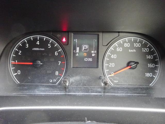 ＮＶ３５０キャラバンバン ロングＤＸ　純正ナビ　フルセグＴＶ　バックカメラ　ＥＴＣ　Ｂｌｕｅｔｏｏｔｈ　ＣＤ　ＵＳＢ　両側スライドドア　電動格納ミラー　キーレスエントリー　エマージェンシーブレーキ　プライバシーガラス　横滑り防止装置（20枚目）