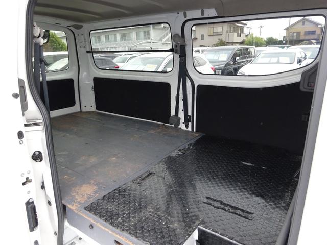 ＮＶ３５０キャラバンバン ロングＤＸ　純正ナビ　フルセグＴＶ　バックカメラ　ＥＴＣ　Ｂｌｕｅｔｏｏｔｈ　ＣＤ　ＵＳＢ　両側スライドドア　電動格納ミラー　キーレスエントリー　エマージェンシーブレーキ　プライバシーガラス　横滑り防止装置（41枚目）