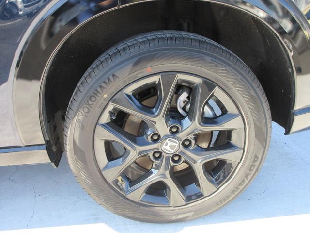 ＺＲ－Ｖ ｅ：ＨＥＶ　Ｚ特別仕様車ブラックスタイル　ホンダセンシング　本革シート　純正９インチナビ　フルセグＴＶ　全周囲カメラ　パワーバックドア　ＢＯＳＥサウンド　アダプティブクルーズコントロール　パドルシフト　ＥＴＣ　シートヒーター　パワーシート（10枚目）