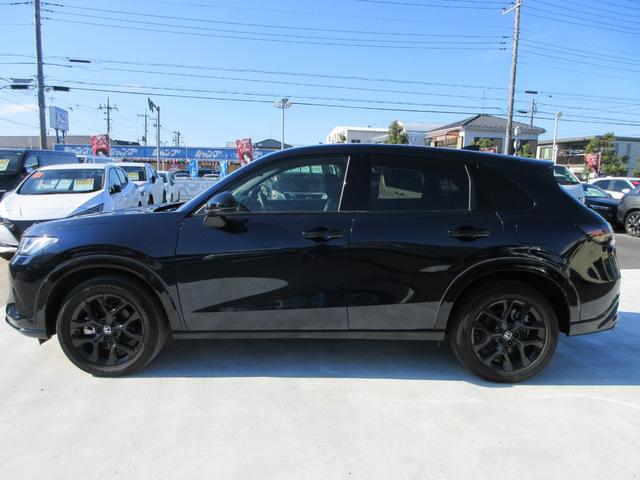 ＺＲ－Ｖ ｅ：ＨＥＶ　Ｚ特別仕様車ブラックスタイル　ホンダセンシング　本革シート　純正９インチナビ　フルセグＴＶ　全周囲カメラ　パワーバックドア　ＢＯＳＥサウンド　アダプティブクルーズコントロール　パドルシフト　ＥＴＣ　シートヒーター　パワーシート（14枚目）