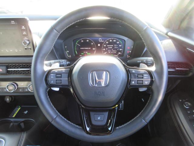 ＺＲ－Ｖ ｅ：ＨＥＶ　Ｚ特別仕様車ブラックスタイル　ホンダセンシング　本革シート　純正９インチナビ　フルセグＴＶ　全周囲カメラ　パワーバックドア　ＢＯＳＥサウンド　アダプティブクルーズコントロール　パドルシフト　ＥＴＣ　シートヒーター　パワーシート（21枚目）