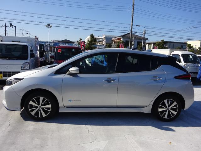 リーフ ｅ＋　Ｘ　純正９インチナビ　フルセグＴＶ　バックカメラ　ＥＴＣ２．０　Ｂｌｕｅｔｏｏｔｈ　ＵＳＢ　クルーズコントロール　レーンキープアシスト　ＬＥＤヘッドライト　オートライト　オートハイビーム　シートヒーター（9枚目）