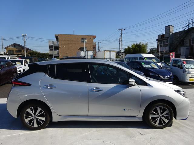 リーフ ｅ＋　Ｘ　純正９インチナビ　フルセグＴＶ　バックカメラ　ＥＴＣ２．０　Ｂｌｕｅｔｏｏｔｈ　ＵＳＢ　クルーズコントロール　レーンキープアシスト　ＬＥＤヘッドライト　オートライト　オートハイビーム　シートヒーター（16枚目）