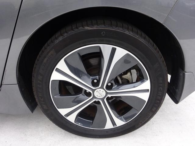 リーフ Ｇ　プロパイロット　純正ナビ　フルセグＴＶ　アラウンドビューモニター　ＥＴＣ　レーンキープアシスト　ブラインドスポットモニター　シートヒーター　ＬＥＤヘッドライト　オートライト　オートハイビーム（11枚目）