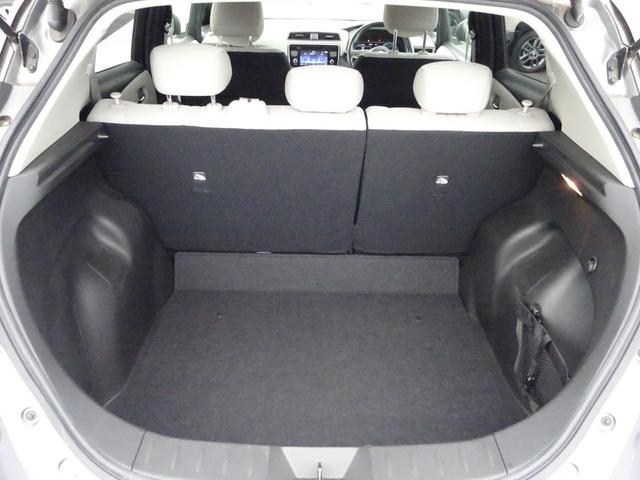 リーフ Ｇ　プロパイロット　純正ナビ　フルセグＴＶ　アラウンドビューモニター　ＥＴＣ　レーンキープアシスト　ブラインドスポットモニター　シートヒーター　ＬＥＤヘッドライト　オートライト　オートハイビーム（15枚目）