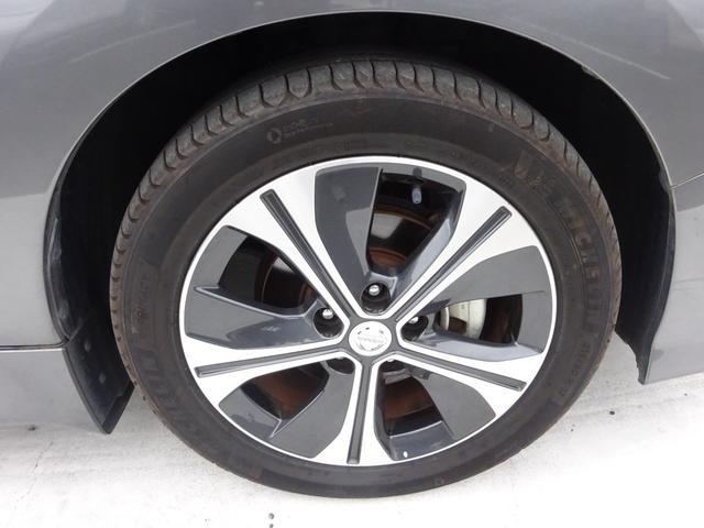 リーフ Ｇ　プロパイロット　純正ナビ　フルセグＴＶ　アラウンドビューモニター　ＥＴＣ　レーンキープアシスト　ブラインドスポットモニター　シートヒーター　ＬＥＤヘッドライト　オートライト　オートハイビーム（17枚目）