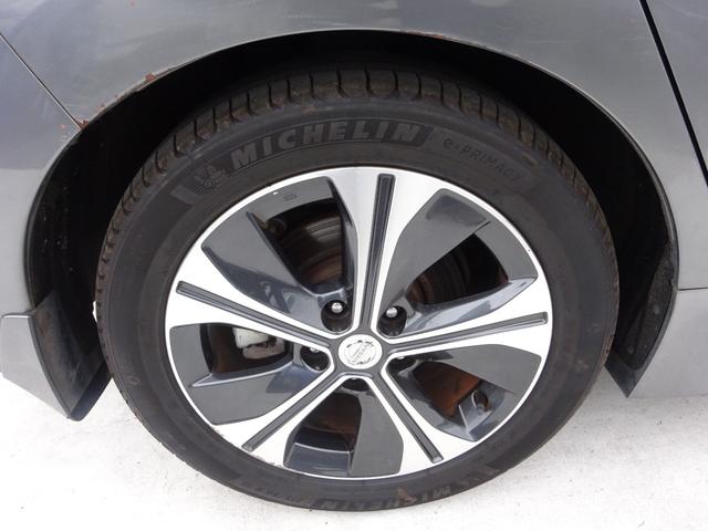 リーフ Ｇ　プロパイロット　純正ナビ　フルセグＴＶ　アラウンドビューモニター　ＥＴＣ　レーンキープアシスト　ブラインドスポットモニター　シートヒーター　ＬＥＤヘッドライト　オートライト　オートハイビーム（18枚目）