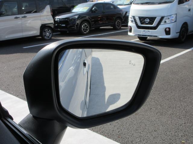 エクリプスクロスPHEV P 4WD 純正8インチナビ フルセグTV 全周囲カメラ レーダークルーズコントロール パドルシフト ドラレコ ETC シートヒーター ステアリングヒーター パワーシート LEDヘッドライト 充電ケーブル(22枚目)