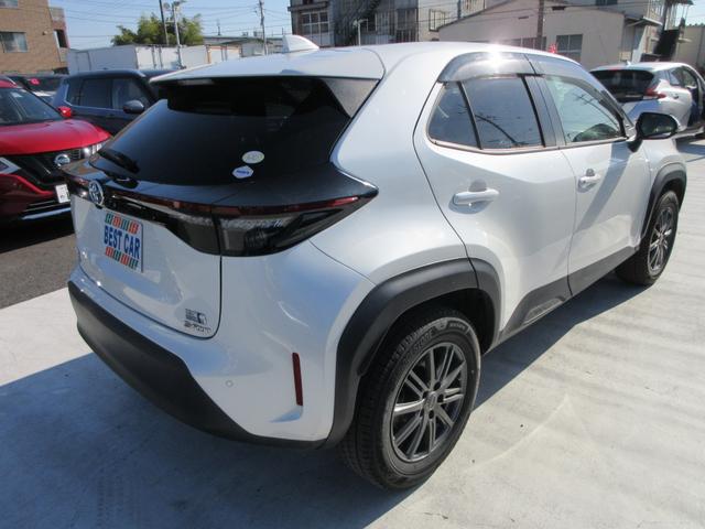 ヤリスクロス ハイブリッドＧ　４ＷＤ　トヨタセーフティセンス　純正８型ナビ　フルセグＴＶ　バックカメラ　レーダークルーズコントロール　ドラレコ　パーキングソナーセンサー　ＬＥＤヘッドライト　フォグ　エンジンスターター　スマートキー（17枚目）