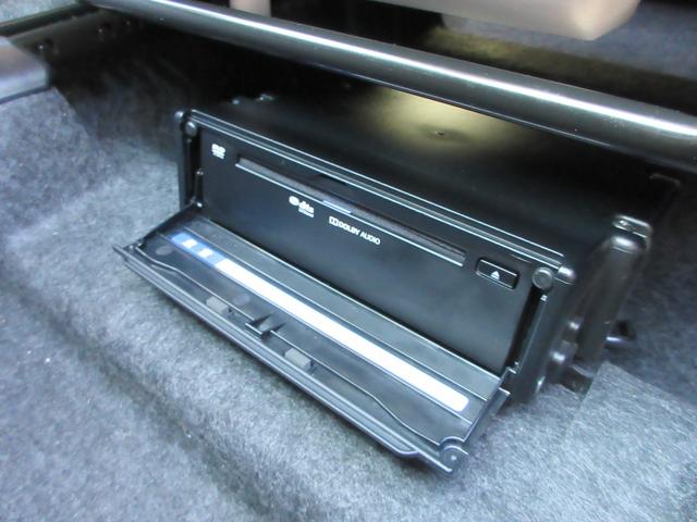 ヤリスクロス ハイブリッドＧ　４ＷＤ　トヨタセーフティセンス　純正８型ナビ　フルセグＴＶ　バックカメラ　レーダークルーズコントロール　ドラレコ　パーキングソナーセンサー　ＬＥＤヘッドライト　フォグ　エンジンスターター　スマートキー（42枚目）