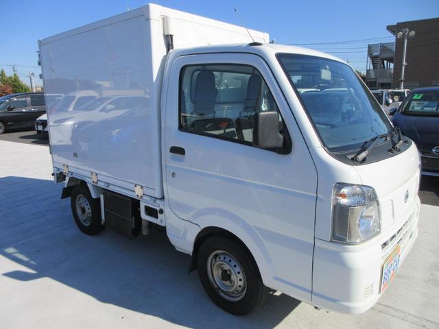 ＮＴ１００クリッパートラック 　４ＷＤ　冷蔵冷凍車　東プレ製　－５℃設定　スライドドア　５速ＭＴ車（6枚目）
