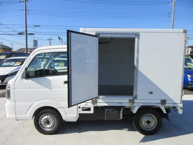 ＮＴ１００クリッパートラック 　４ＷＤ　冷蔵冷凍車　東プレ製　－５℃設定　スライドドア　５速ＭＴ車（15枚目）