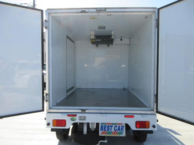 ＮＴ１００クリッパートラック 　４ＷＤ　冷蔵冷凍車　東プレ製　－５℃設定　スライドドア　５速ＭＴ車（18枚目）