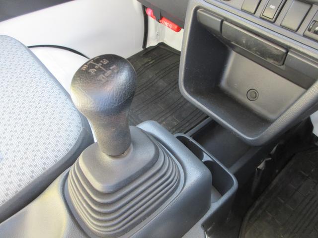 ＮＴ１００クリッパートラック 　４ＷＤ　冷蔵冷凍車　東プレ製　－５℃設定　スライドドア　５速ＭＴ車（39枚目）