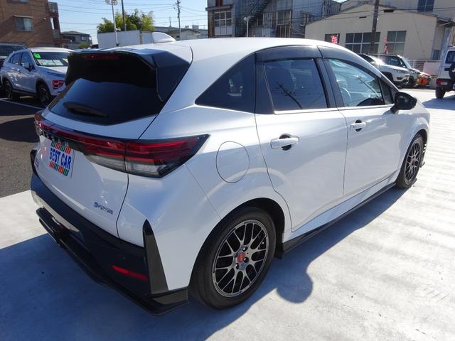 オーラ ニスモ　ＫＥＮＷＯＯＤナビ　フルセグＴＶ　アラウンドビューモニター　ＥＴＣ　Ｂｌｕｅｔｏｏｔｈ　ＤＩＳＣ　ＵＳＢ　アダプティブクルーズコントロール　ブラインドスポットモニター　レーンキープアシスト（13枚目）