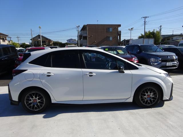 オーラ ニスモ　ＫＥＮＷＯＯＤナビ　フルセグＴＶ　アラウンドビューモニター　ＥＴＣ　Ｂｌｕｅｔｏｏｔｈ　ＤＩＳＣ　ＵＳＢ　アダプティブクルーズコントロール　ブラインドスポットモニター　レーンキープアシスト（16枚目）