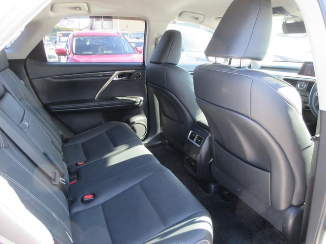 ＲＸ ＲＸ３００　本革シート　純正１２．３インチナビ　フルセグＴＶ　バックカメラ　パワーバックドア　レーダークルーズコントロール　ドラレコ　ＥＴＣ　シートヒーター　パワーシート　純正１８インチＡＷ　ＬＥＤヘッドライト（49枚目）