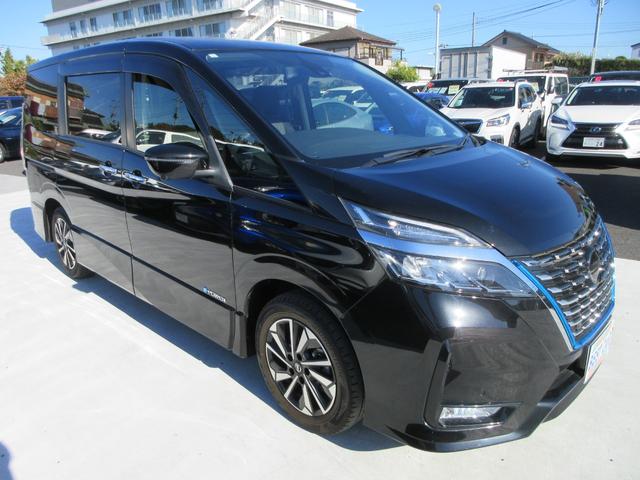 セレナ ｅ－パワー　ハイウェイスターＶ　プロパイロット　純正１０インチナビ　フルセグＴＶ　全周囲カメラ　両側パワースライドドア　ドライブレコーダー　ＥＴＣ　ＬＥＤヘッドライト　スマートルームミラー　ブラインドスポットモニター　インテリキー（6枚目）