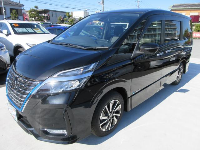 セレナ ｅ－パワー　ハイウェイスターＶ　プロパイロット　純正１０インチナビ　フルセグＴＶ　全周囲カメラ　両側パワースライドドア　ドライブレコーダー　ＥＴＣ　ＬＥＤヘッドライト　スマートルームミラー　ブラインドスポットモニター　インテリキー（7枚目）