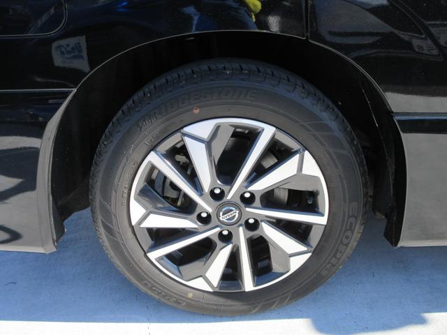 セレナ ｅ－パワー　ハイウェイスターＶ　プロパイロット　純正１０インチナビ　フルセグＴＶ　全周囲カメラ　両側パワースライドドア　ドライブレコーダー　ＥＴＣ　ＬＥＤヘッドライト　スマートルームミラー　ブラインドスポットモニター　インテリキー（11枚目）