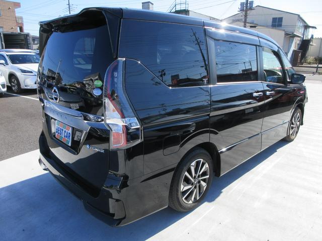 セレナ ｅ－パワー　ハイウェイスターＶ　プロパイロット　純正１０インチナビ　フルセグＴＶ　全周囲カメラ　両側パワースライドドア　ドライブレコーダー　ＥＴＣ　ＬＥＤヘッドライト　スマートルームミラー　ブラインドスポットモニター　インテリキー（17枚目）