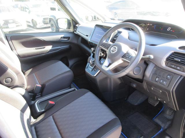 セレナ ｅ－パワー　ハイウェイスターＶ　プロパイロット　純正１０インチナビ　フルセグＴＶ　全周囲カメラ　両側パワースライドドア　ドライブレコーダー　ＥＴＣ　ＬＥＤヘッドライト　スマートルームミラー　ブラインドスポットモニター　インテリキー（40枚目）