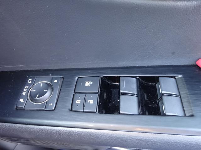 ＵＸ ＵＸ２５０ｈ　Ｆスポーツ　レザーシート　純正１２．３インチナビ　フルセグＴＶ　パワーバックドア　バックカメラ　ＥＴＣ２．０　Ｂｌｕｅｔｏｏｔｈ　ＤＩＳＣ　ＵＳＢ　アダプティブクルーズコントロール　レーンキープアシスト（26枚目）