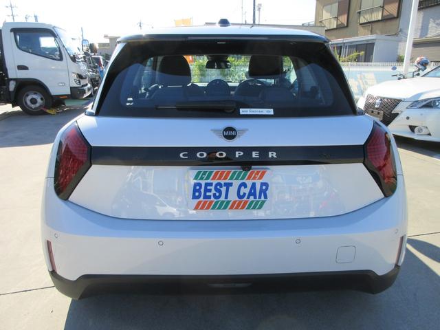 ＭＩＮＩ クーパーＥ　クラシック・トリム　純正ナビ　バックカメラ　クルーズコントロール　ミラーＥＴＣ　ハーフレザーシート　シートヒーター　ステアリングヒーター　ヘッドアップディスプレイ　パークディスタンス　純正１７インチＡＷ（15枚目）
