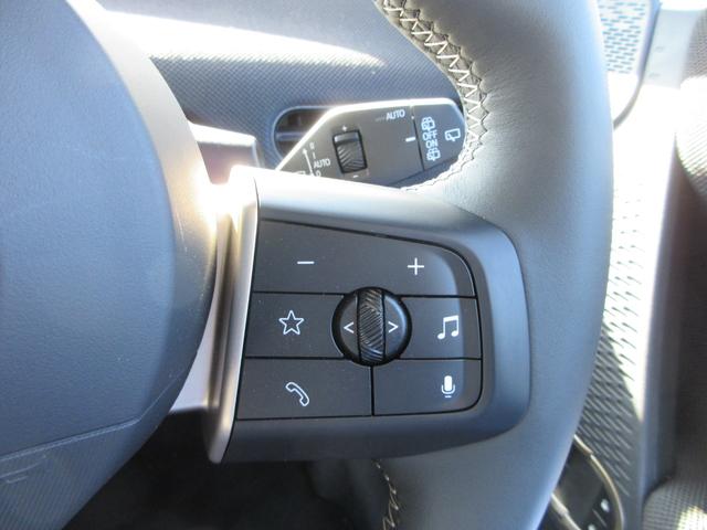 ＭＩＮＩ クーパーＥ　クラシック・トリム　純正ナビ　バックカメラ　クルーズコントロール　ミラーＥＴＣ　ハーフレザーシート　シートヒーター　ステアリングヒーター　ヘッドアップディスプレイ　パークディスタンス　純正１７インチＡＷ（27枚目）