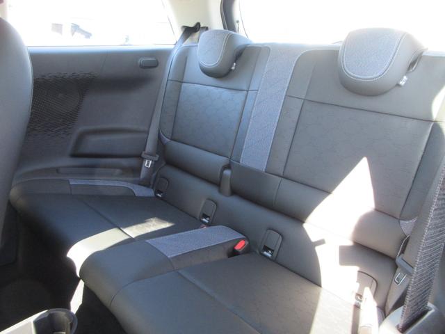 ＭＩＮＩ クーパーＥ　クラシック・トリム　純正ナビ　バックカメラ　クルーズコントロール　ミラーＥＴＣ　ハーフレザーシート　シートヒーター　ステアリングヒーター　ヘッドアップディスプレイ　パークディスタンス　純正１７インチＡＷ（47枚目）