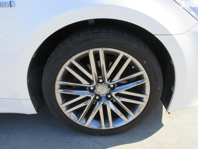 クラウンハイブリッド アスリートＳ　ストラーダナビ　フルセグＴＶ　ドライブレコーダー　ＥＴＣ　クルーズコントロール　パワーシート　ＨＩＤヘッドランプ　フロントフォグ　純正１８インチＡＷ　スマートキー（12枚目）