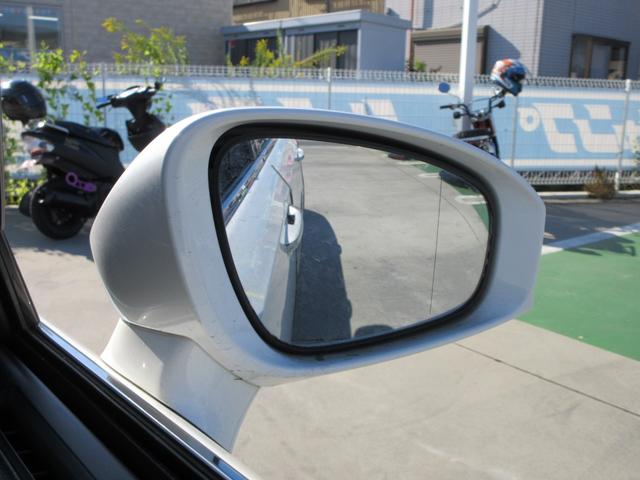 クラウンハイブリッド アスリートＳ　ストラーダナビ　フルセグＴＶ　ドライブレコーダー　ＥＴＣ　クルーズコントロール　パワーシート　ＨＩＤヘッドランプ　フロントフォグ　純正１８インチＡＷ　スマートキー（19枚目）