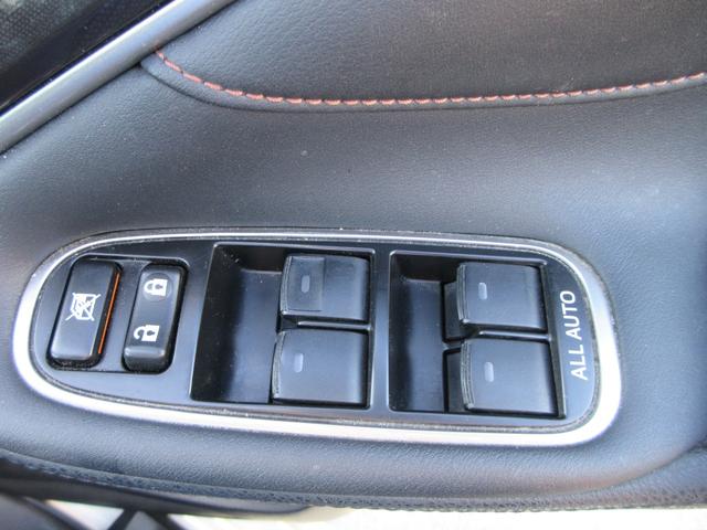 クラウンハイブリッド アスリートＳ　ストラーダナビ　フルセグＴＶ　ドライブレコーダー　ＥＴＣ　クルーズコントロール　パワーシート　ＨＩＤヘッドランプ　フロントフォグ　純正１８インチＡＷ　スマートキー（31枚目）