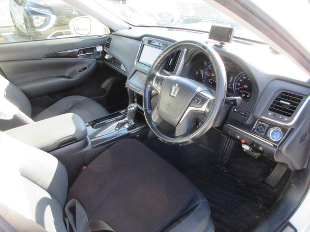 クラウンハイブリッド アスリートＳ　ストラーダナビ　フルセグＴＶ　ドライブレコーダー　ＥＴＣ　クルーズコントロール　パワーシート　ＨＩＤヘッドランプ　フロントフォグ　純正１８インチＡＷ　スマートキー（44枚目）