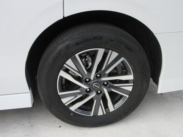 セレナ ｅ－パワー　ハイウェイスターＶ　純正エアロ　プロパイロット　純正１２．３型ナビ　フルセグＴＶ　後席フリップダウンモニター　全周囲カメラ　両側パワースライドドア　ＥＴＣ　インテリジェントルームミラー　ＬＥＤヘッドライト　インテリキー（10枚目）