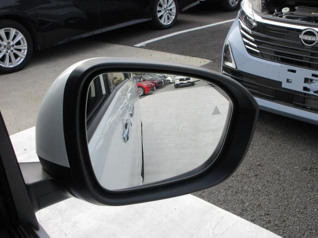 セレナ ｅ－パワー　ハイウェイスターＶ　純正エアロ　プロパイロット　純正１２．３型ナビ　フルセグＴＶ　後席フリップダウンモニター　全周囲カメラ　両側パワースライドドア　ＥＴＣ　インテリジェントルームミラー　ＬＥＤヘッドライト　インテリキー（19枚目）