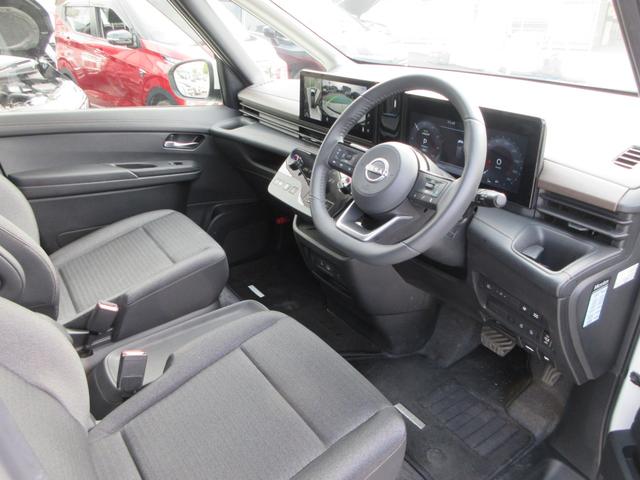 セレナ ｅ－パワー　ハイウェイスターＶ　純正エアロ　プロパイロット　純正１２．３型ナビ　フルセグＴＶ　後席フリップダウンモニター　全周囲カメラ　両側パワースライドドア　ＥＴＣ　インテリジェントルームミラー　ＬＥＤヘッドライト　インテリキー（41枚目）