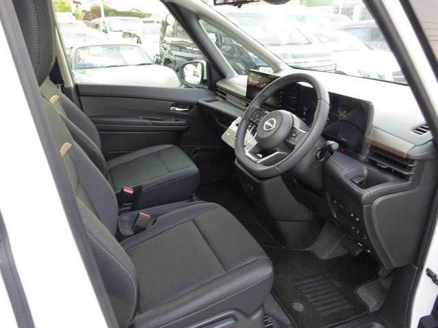 セレナ e-パワー ハイウェイスターV プロパイロット 純正9インチナビ フルセグTV 両側パワースライドドア アラウンドビューモニター ETC2.0 ブラインドスポットモニター レーンキープアシスト デジタルインナーミラー 寒冷地仕様(36枚目)