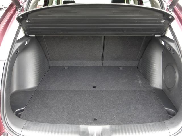 ＺＲ－Ｖ ｅ：ＨＥＶ　Ｚ　レザーシート　ＢＯＳＥスピーカー　純正９インチナビ　フルセグＴＶ　パワーバックドア　アラウンドビューモニター　ドライブレコーダー　ＥＴＣ２．０　Ｂｌｕｅｔｏｏｔｈ　ＵＳＢ（15枚目）