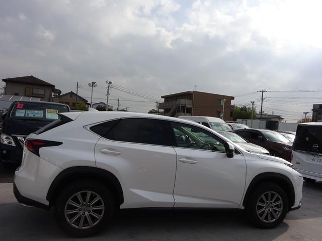 ＮＸ ＮＸ２００ｔ　Ｉパッケージ　レザーシート　純正ナビ　フルセグＴＶ　バックカメラ　ドライブレコーダー　ＥＴＣ　Ｂｌｕｅｔｏｏｔｈ　ＤＩＳＣ　ＵＳＢ　クルーズコントロール　レーンキープアシスト　メモリー付きパワーシート（16枚目）