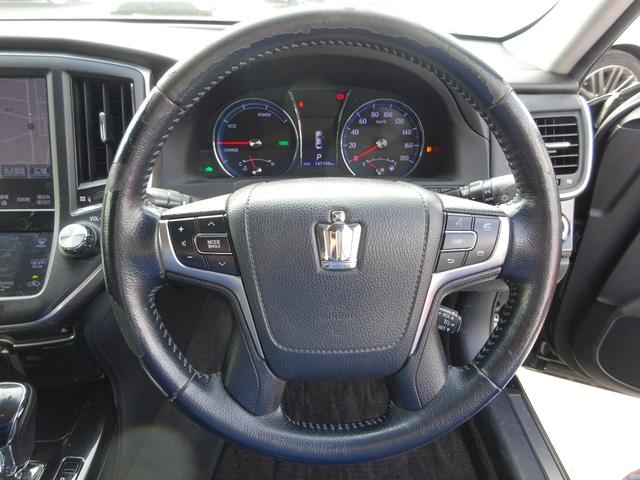 クラウンハイブリッド アスリートＧ　レザーシート　純正ナビ　フルセグＴＶ　バックカメラ　ドライブレコーダー　ＥＴＣ　Ｂｌｕｅｔｏｏｔｈ　ＤＩＳＣ　ＵＳＢ　クルーズコントロール　メモリー付きパワーシート　オートライト　オートハイビーム（19枚目）