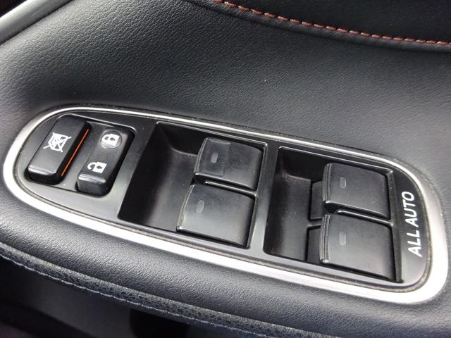 クラウンハイブリッド アスリートＧ　レザーシート　純正ナビ　フルセグＴＶ　バックカメラ　ドライブレコーダー　ＥＴＣ　Ｂｌｕｅｔｏｏｔｈ　ＤＩＳＣ　ＵＳＢ　クルーズコントロール　メモリー付きパワーシート　オートライト　オートハイビーム（25枚目）