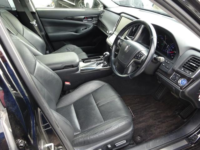 クラウンハイブリッド アスリートＧ　レザーシート　純正ナビ　フルセグＴＶ　バックカメラ　ドライブレコーダー　ＥＴＣ　Ｂｌｕｅｔｏｏｔｈ　ＤＩＳＣ　ＵＳＢ　クルーズコントロール　メモリー付きパワーシート　オートライト　オートハイビーム（40枚目）