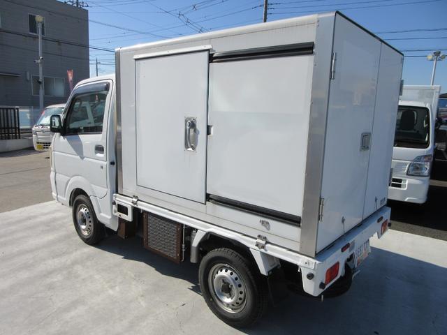 キャリイトラック 　冷凍冷蔵車　－５℃設定　サーモキング製　スライドドア　木製スノコ　５ＭＴ車　キーレスエントリー（14枚目）