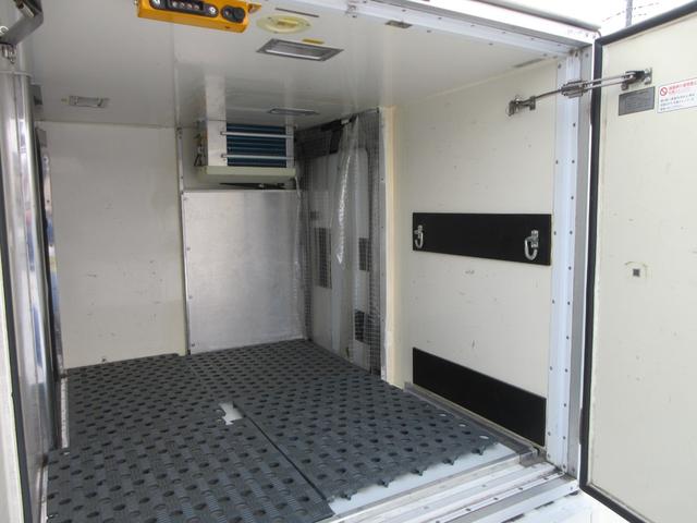 ハイゼットトラック 　冷凍冷蔵車　東プレ製　設定温度－２２℃〜３５℃　バックカメラ　両側スライドドア　キーレスエントリー（22枚目）